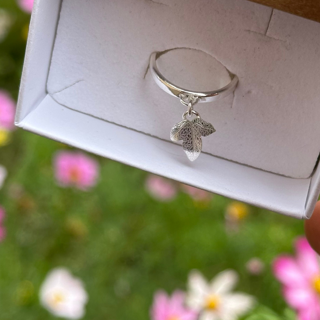 Bague Pampille - Feuille de lierre texturée