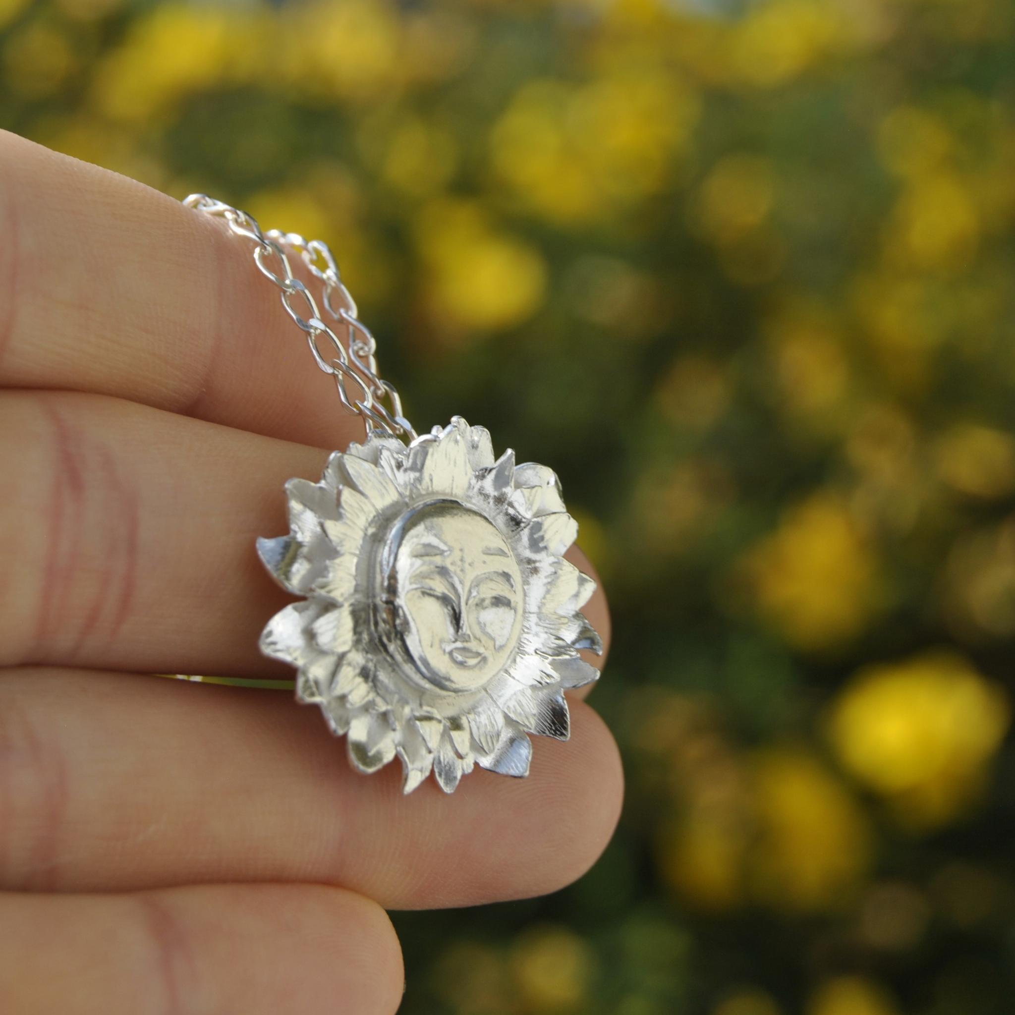 Collier Sautoir Visage d’Or